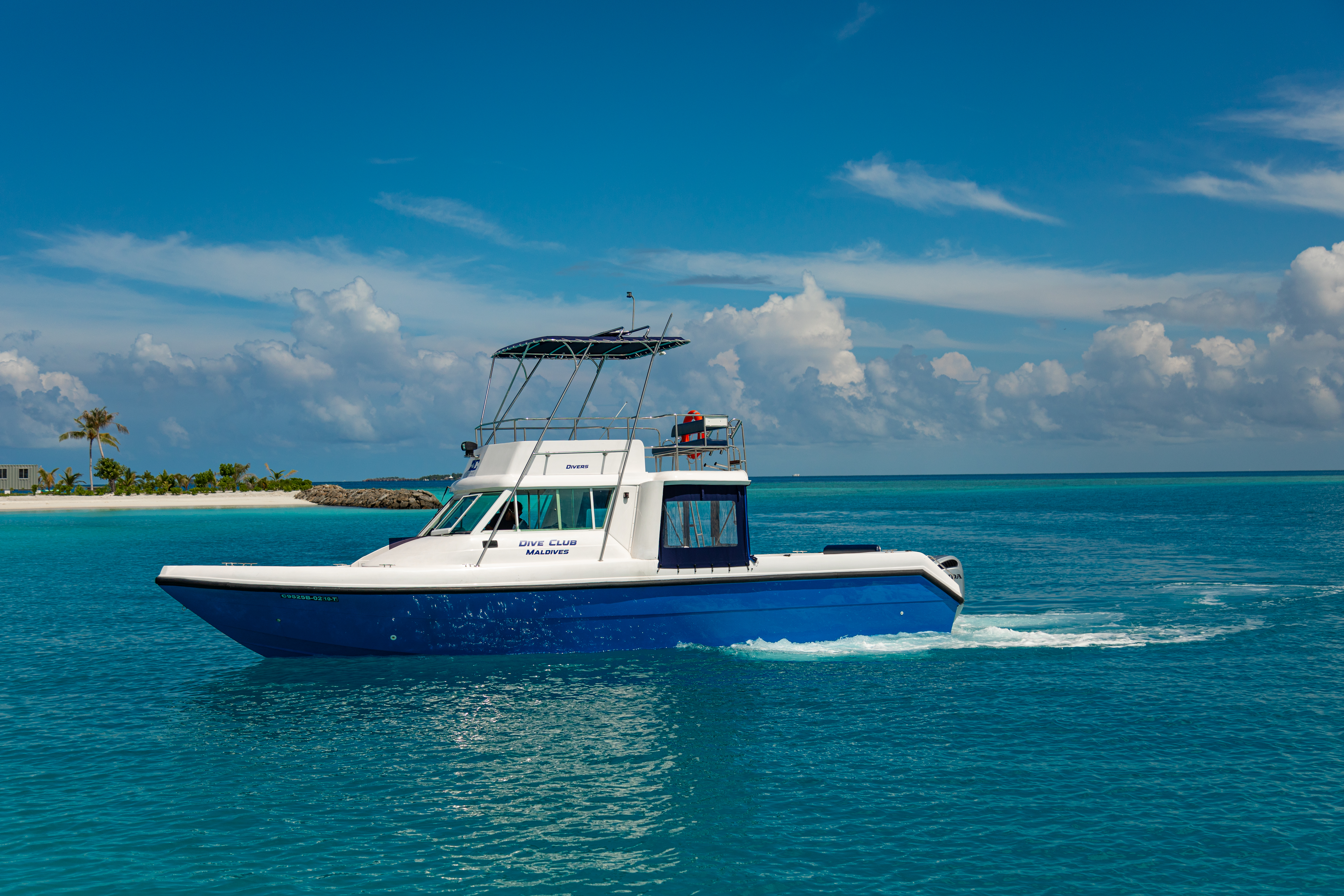 Speed Boat Charter